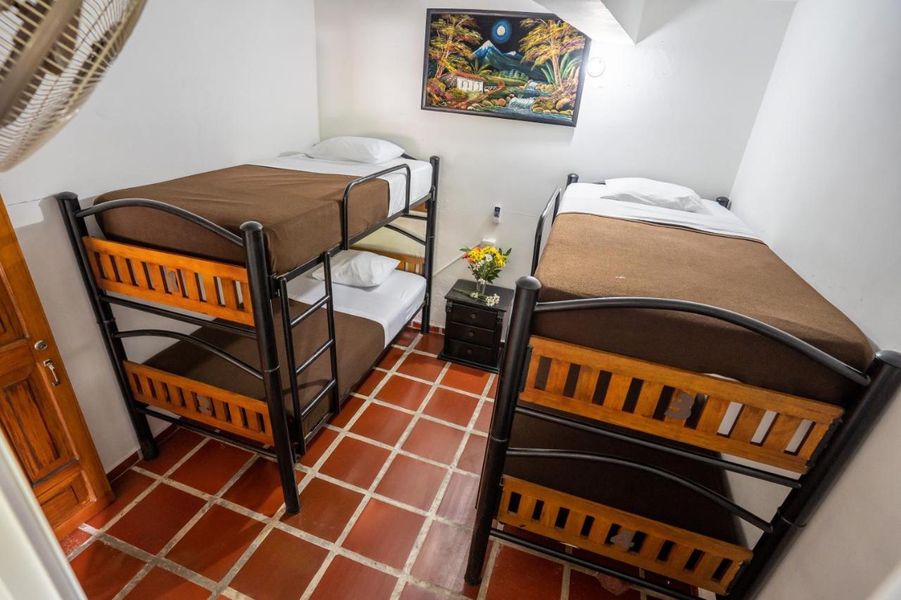 Hostal Coco Bomgo ミンカ エクステリア 写真